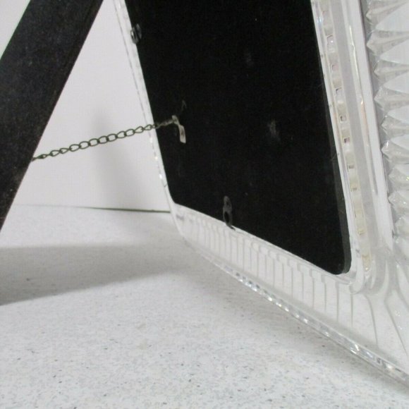 *Beautiful Carved Miller Rogaska Crystal 10" x 13" Table Top Chain Easel - Picture 9 of 12